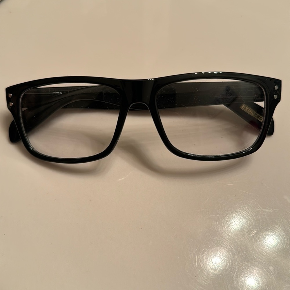 Express accessory/fashion frames